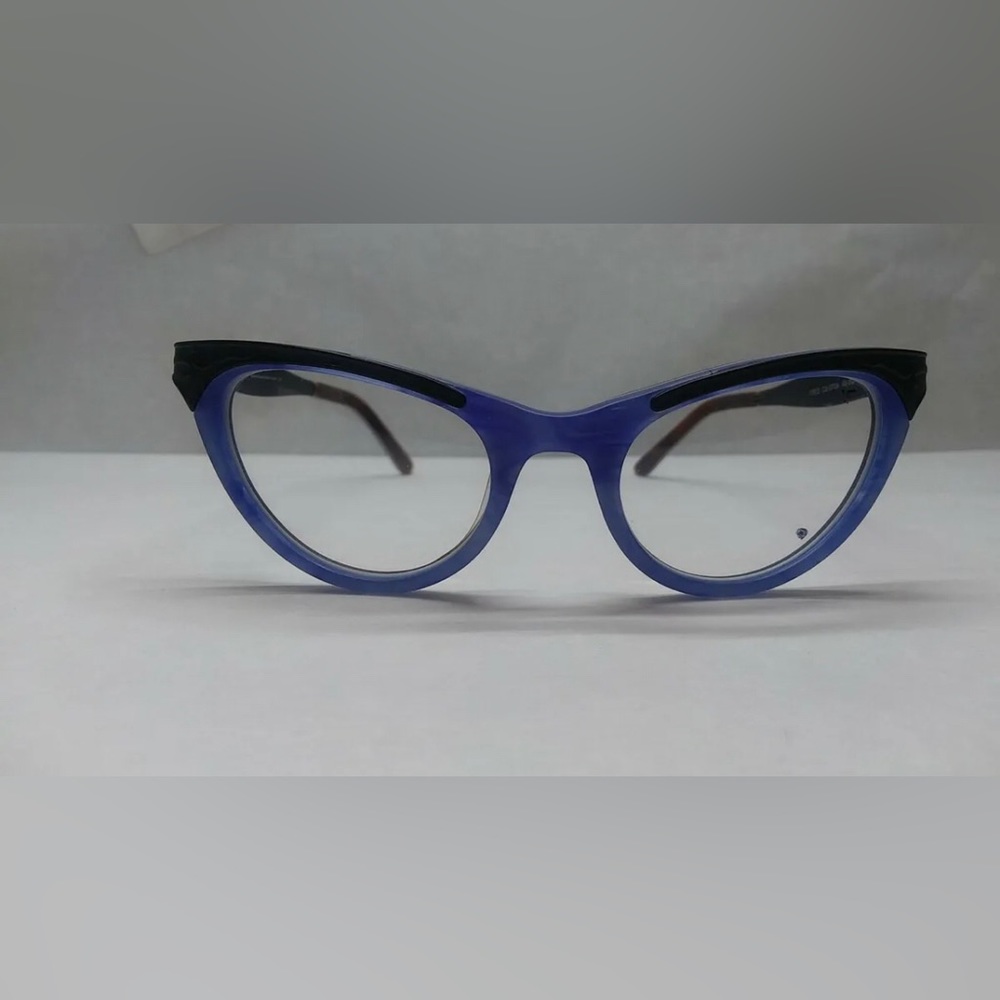 Rare. Designer lenses, Belgium designer Iyoko Inyake Cat Eye Eyeglasses Frames